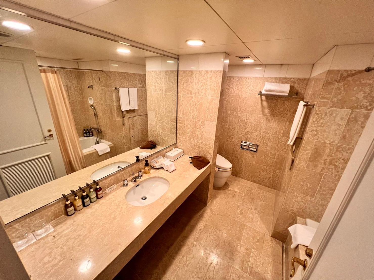 The Global View Nagasaki Hotel Exterior photo Bathroom