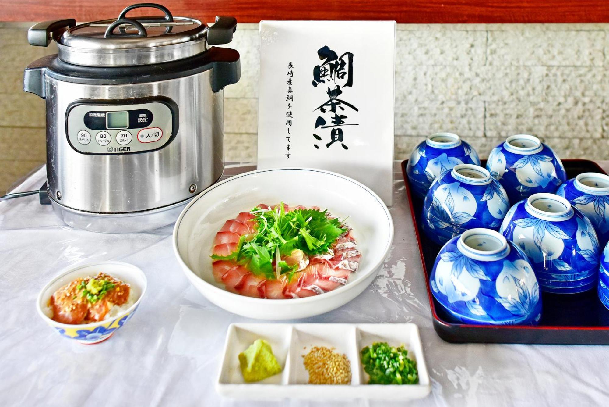 The Global View Nagasaki Hotel Exterior photo A pressure cooker