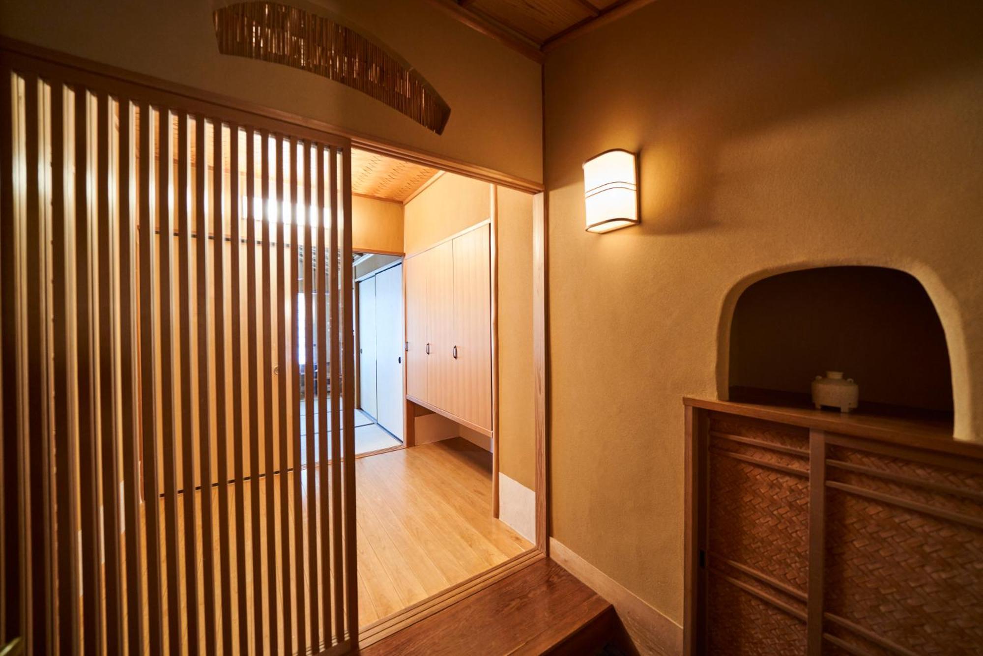 The Global View Nagasaki Hotel Exterior photo A shōji in a traditional Japanese house