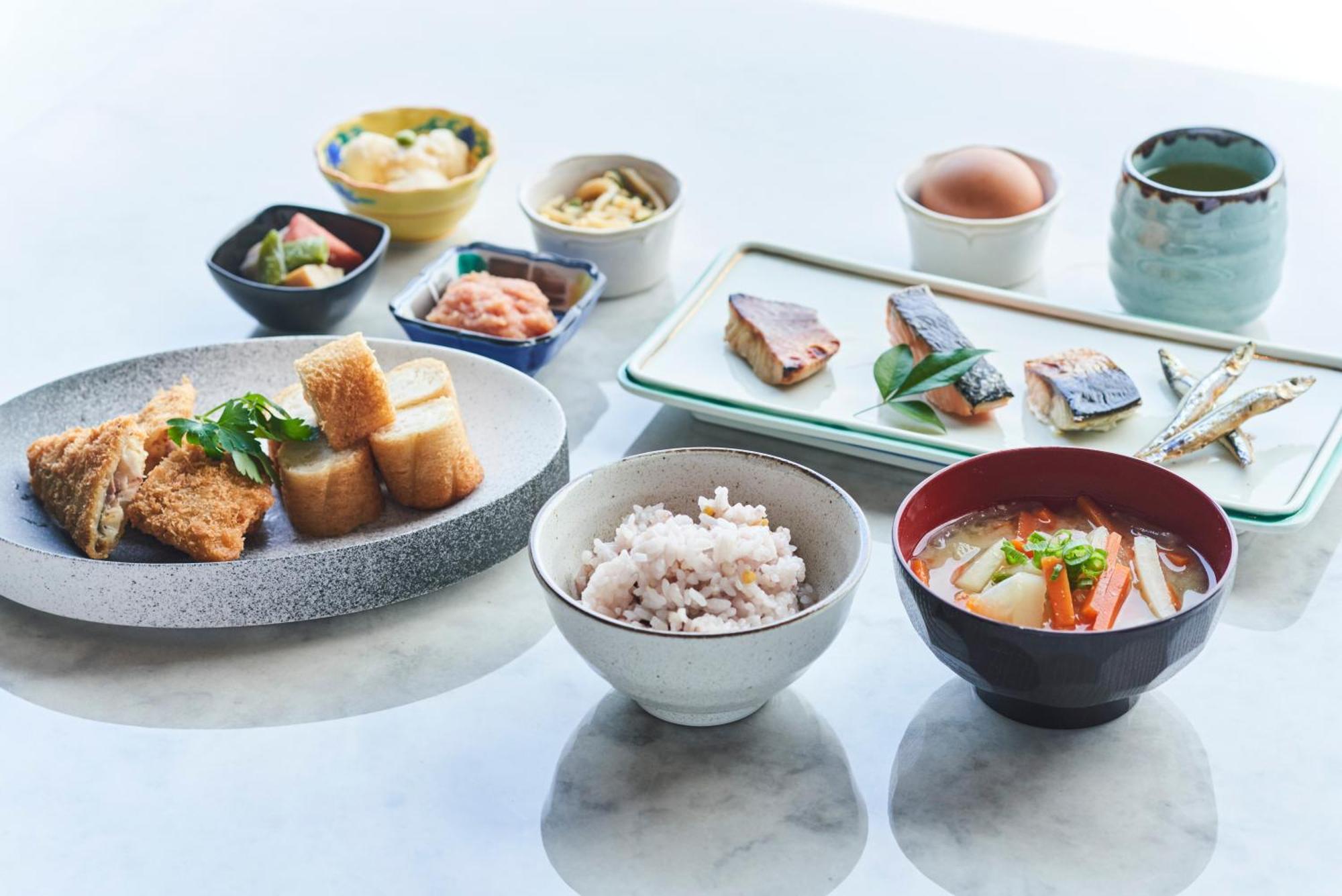 The Global View Nagasaki Hotel Exterior photo A selection of Japanese dishes