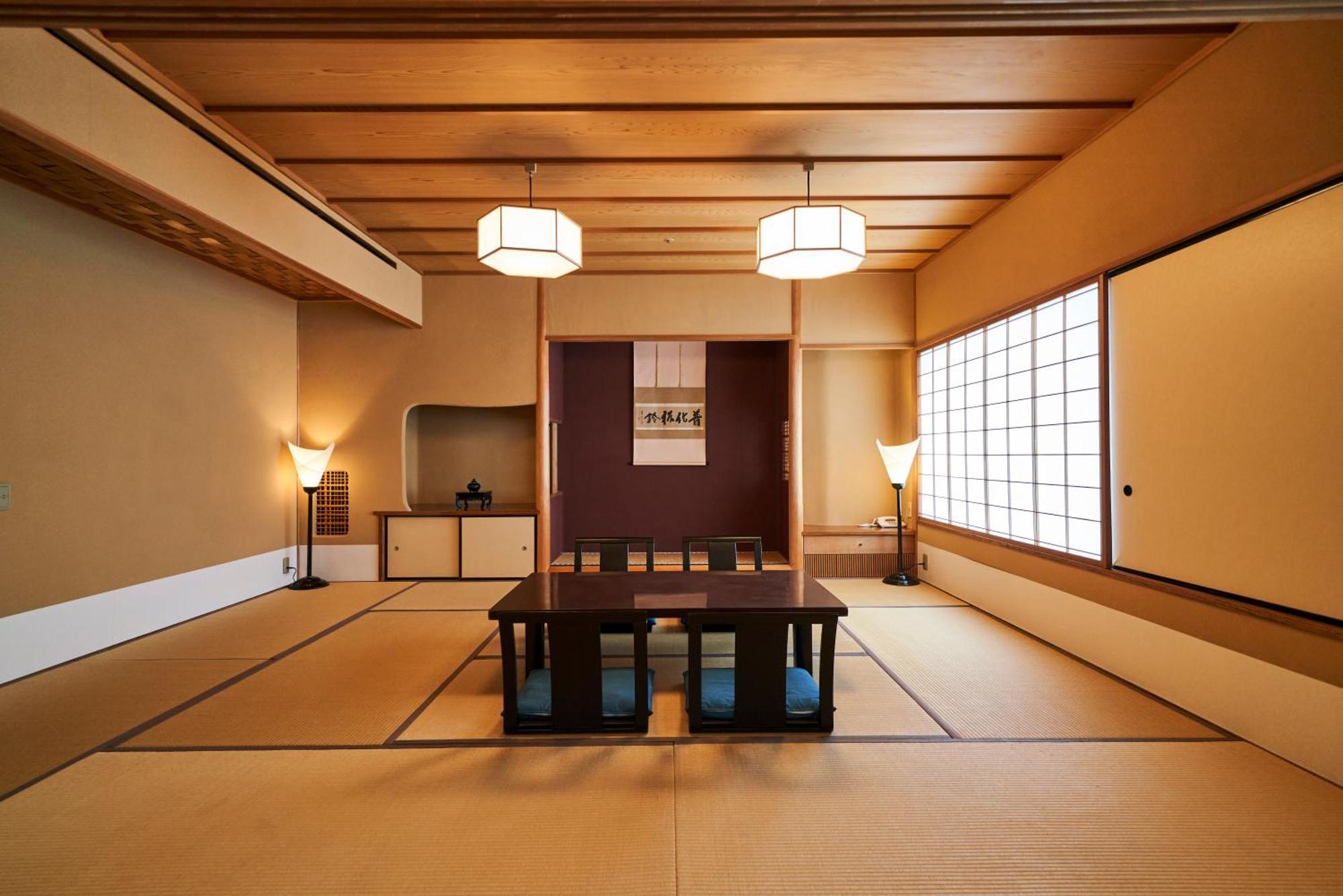 The Global View Nagasaki Hotel Exterior photo A traditional Japanese room